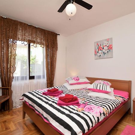 Rooms Tomc Fuskulin Luaran gambar