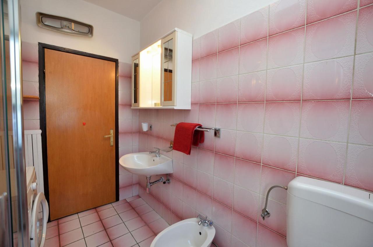 Rooms Tomc Fuskulin Luaran gambar