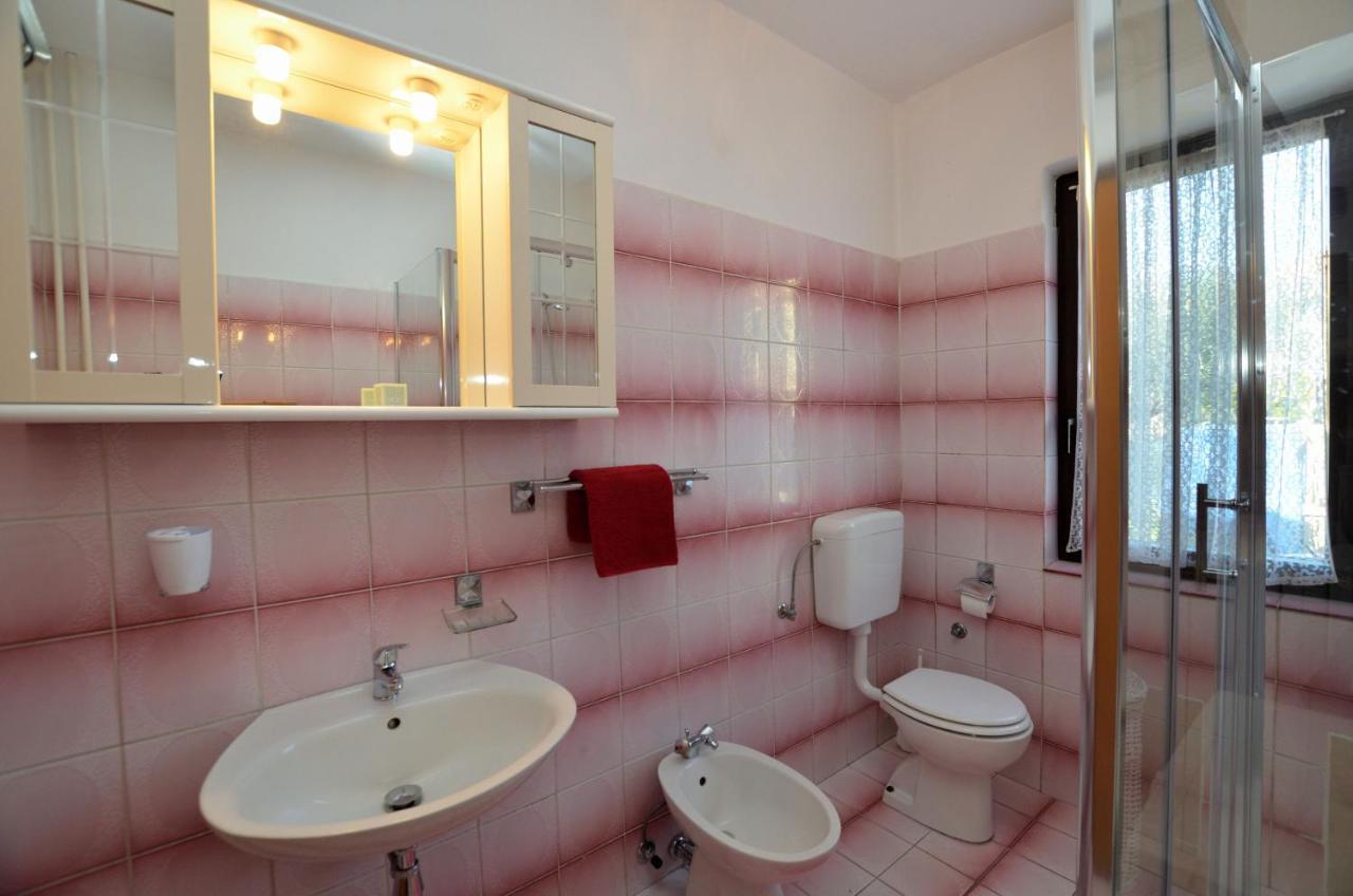 Rooms Tomc Fuskulin Luaran gambar