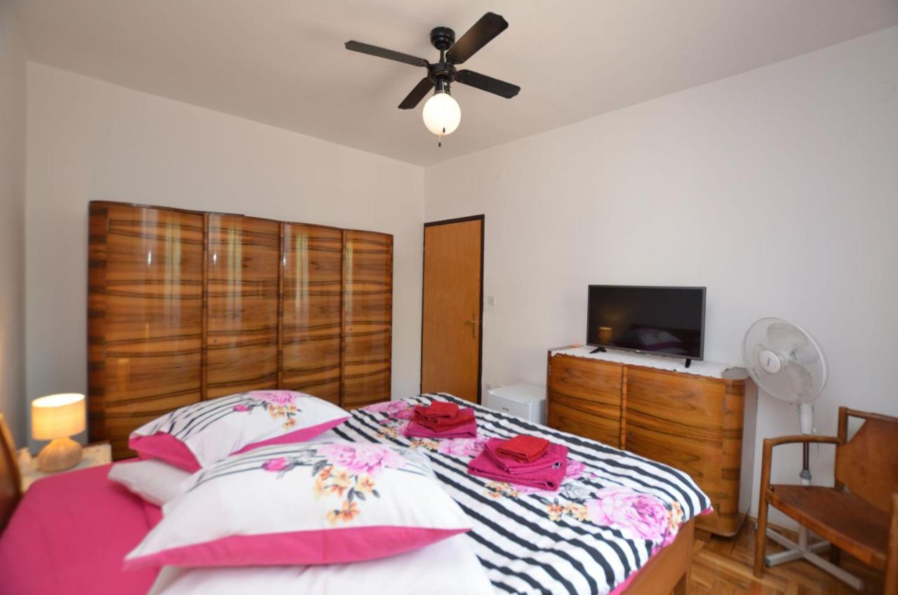 Rooms Tomc Fuskulin Luaran gambar